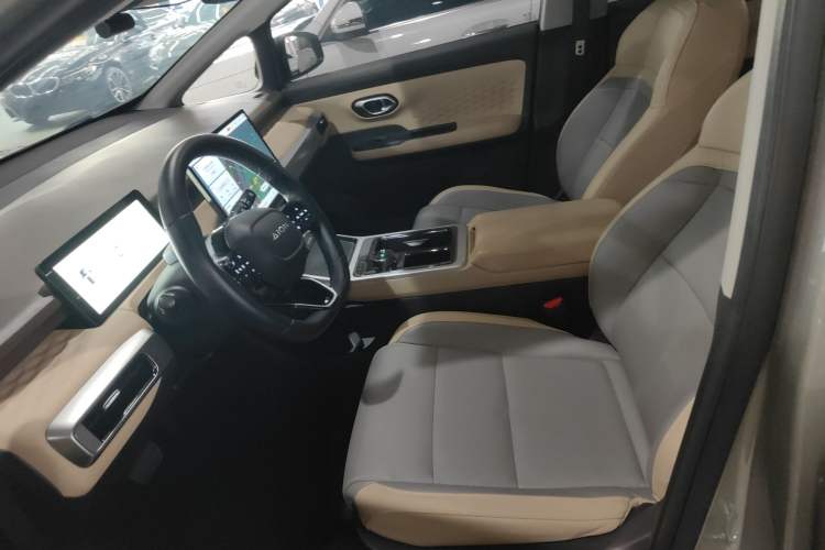 Used AION Y 2022 70 Tech Edition Lithium Iron Phosphate
