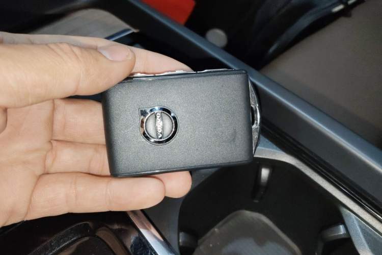 Used Volvo XC60 2023 B5 4x4 Smart Luxury Edition