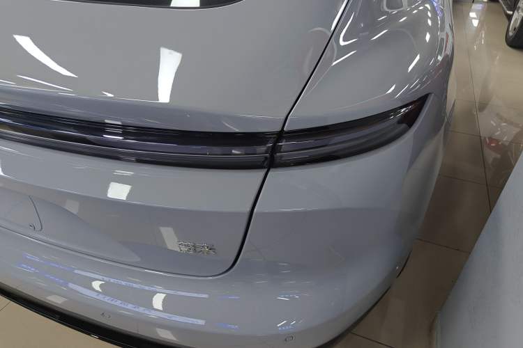 Used Nio ET5 2025 75 kWh Exterior 3