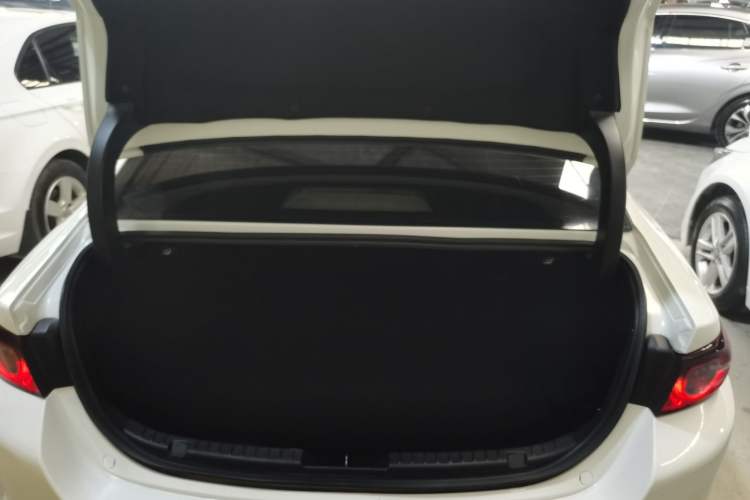 Used Mazda 3 Axela 2021 2.0L Automatic Zhiqing Edition