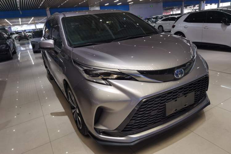 Used Toyota Granvia 2022 2.5L Hybrid Prestige Edition