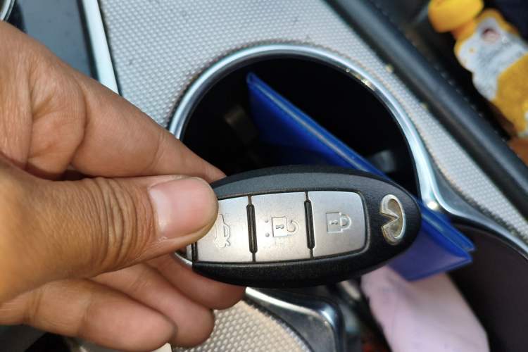 Used Infiniti Q50L 2016 2.0T Enjoyment Edition Vehicle Key