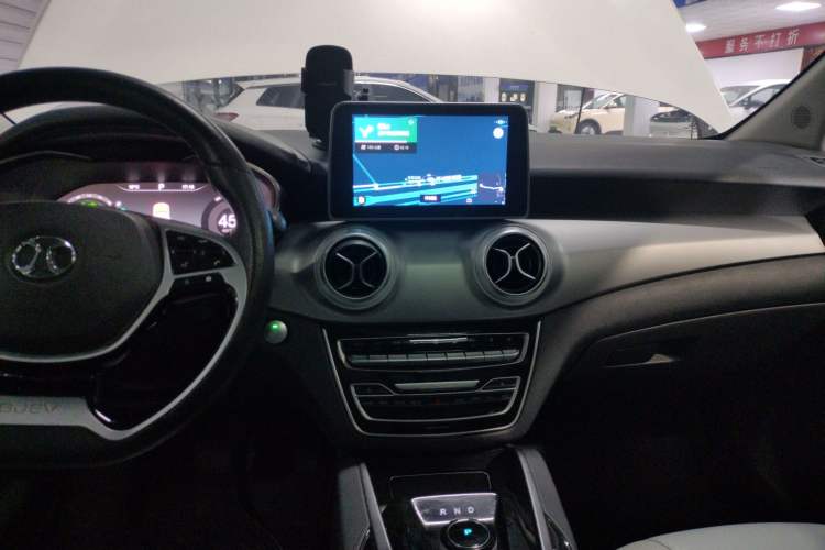 Used BAIC Beijing EU5 2018 R550 Smart Trend Edition
