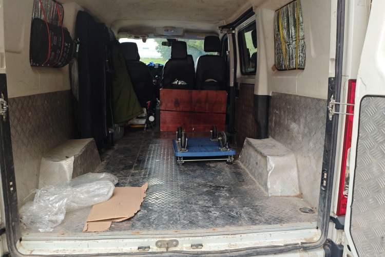 Used Iveco Eurocargo 2021 2.0T Manual Super-Rui Short Wheelbase Low-Roof Side-Hinged Door F1A
