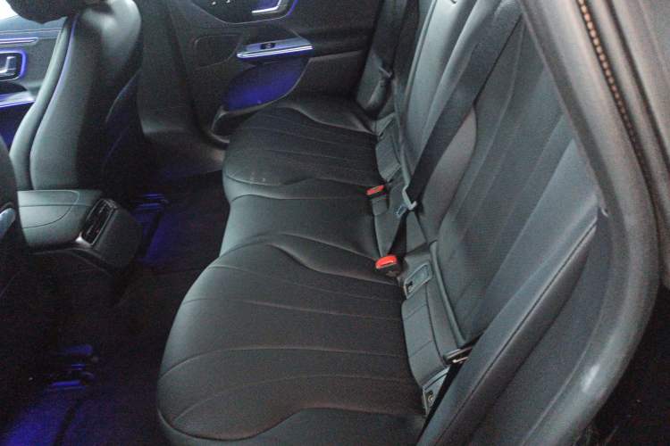 Used Mercedes-Benz EQE 2025 500 4MATIC Luxury Edition
