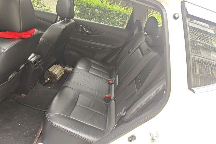 Used Nissan X-Trail 2019 2.0L CVT Smart Connect Comfort Edition 2WD