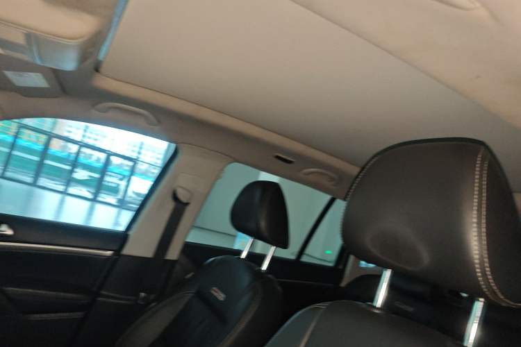 Used Volkswagen Tiguan L 2015 1.8TSI Automatic Two-Wheel Drive Comfort Edition
