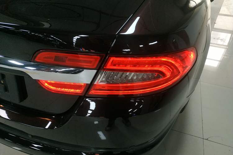 Used Jaguar XF 2014 XF 2.0T Luxury Edition