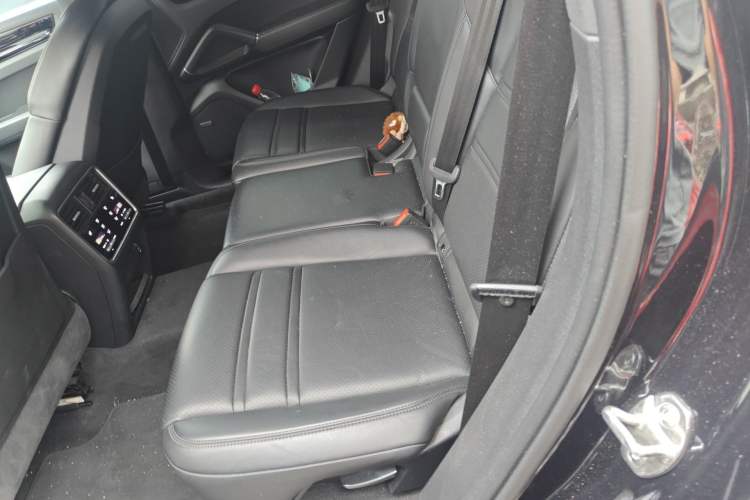 Used Porsche Cayenne 2019 Cayenne 3.0T Left Rear Seat