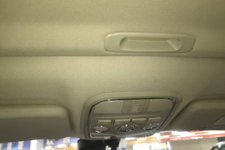 Used Haval H6 2015 Sport Edition 1.5T Automatic Two-Wheel Drive Luxury Model
