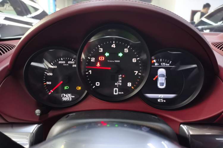 Used Porsche 718 2020 Cayman 2.0T
