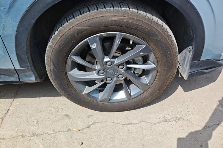 Used Geely Auto Coolray 2024 1.5T DCT Longteng Edition Right Front Wheel Hub