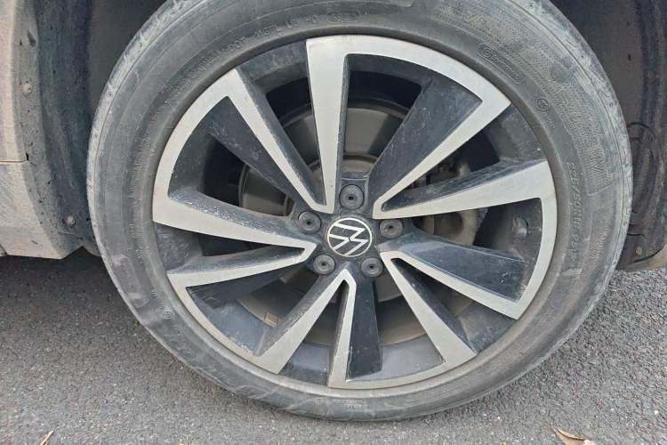 Used Volkswagen Tharu 2021 280TSI Two-Wheel-Drive Luxury Edition Right Front Wheel Hub