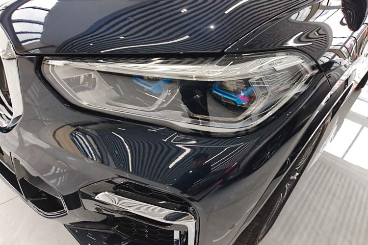 Used BMW X5 2022 Restyled xDrive 30Li Luxury Version M Sport Package
