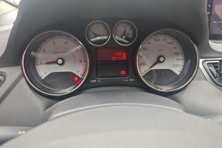 Used Peugeot 308 2014 Enjoy Edition Classic 1.6L Manual Fashion Model