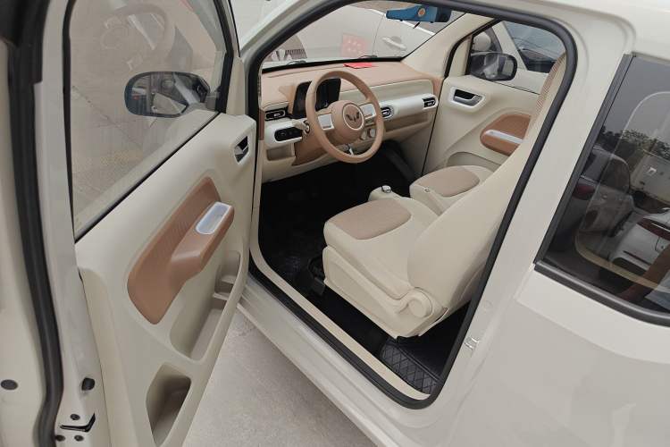 Used Wuling Hongguang MINIEV 2024 3rd Generation 215km Youth Edition