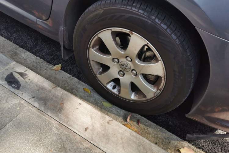 Used Peugeot 307 2012 Hatchback 1.6L Automatic Comfort Edition