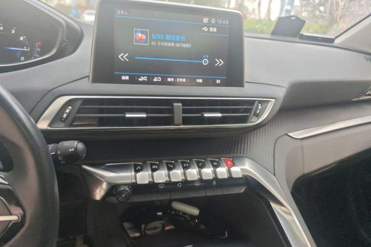 Used Peugeot 4008 2017 350THP Elite Edition Audio And AC Panel