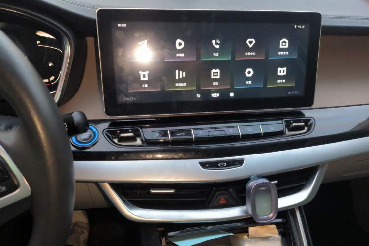 Used Geely Auto Jiajie New Energy 2021 ePro 1.5TD PHEV Luxurious Edition Audio And AC Panel