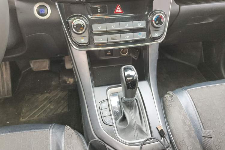 Used Hyundai ix35 2019 2.0L Automatic 2WD Zhiyong·Changxiang Edition China VI Standard Gear Lever