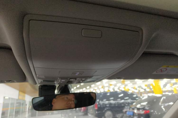 Used Volkswagen Tiguan L 2024 Outstanding Model 330TSI Automatic Two-Wheel Drive R-Line Dragon Glory Edition
