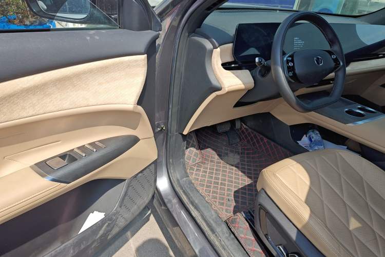 Used CHANGAN CS75 PLUS 2025 4th Generation 1.5T New Blue Whale Smart Luxury Edition
