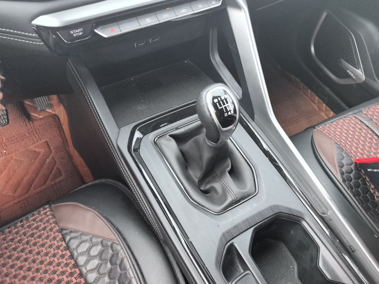Geely Auto Vision X6 2021 PRO 1.4T Manual Luxury Model - Premium — снимка 14