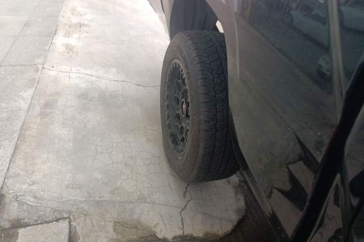 Used Great Wall King Kong Poer 2022 2.0T Manual Gasoline Two-Wheel Drive Elite Version with Long Bed and Flatbed – GW4C20B
