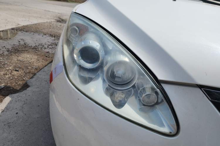 Used Haima Qubit 2013 1.3L Manual Lingyue Edition Right Front Headlight