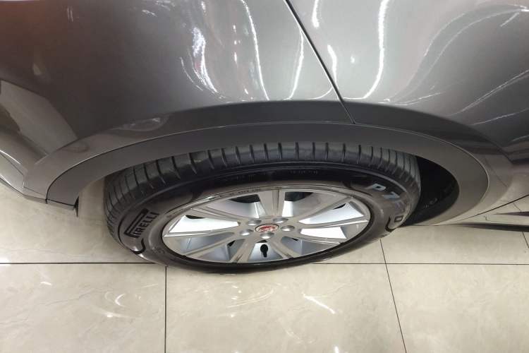 Used Jaguar E-PACE 2024 Youth Sports Edition R-DYNAMIC
