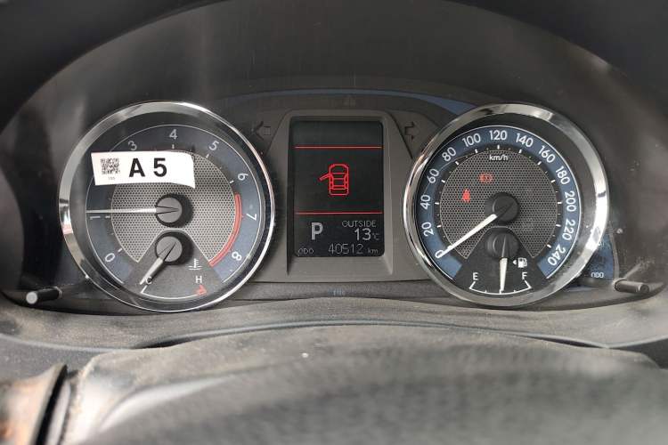 Used Toyota Corolla 2014 1.6L CVT GL-i Leather Edition Instrument Cluster