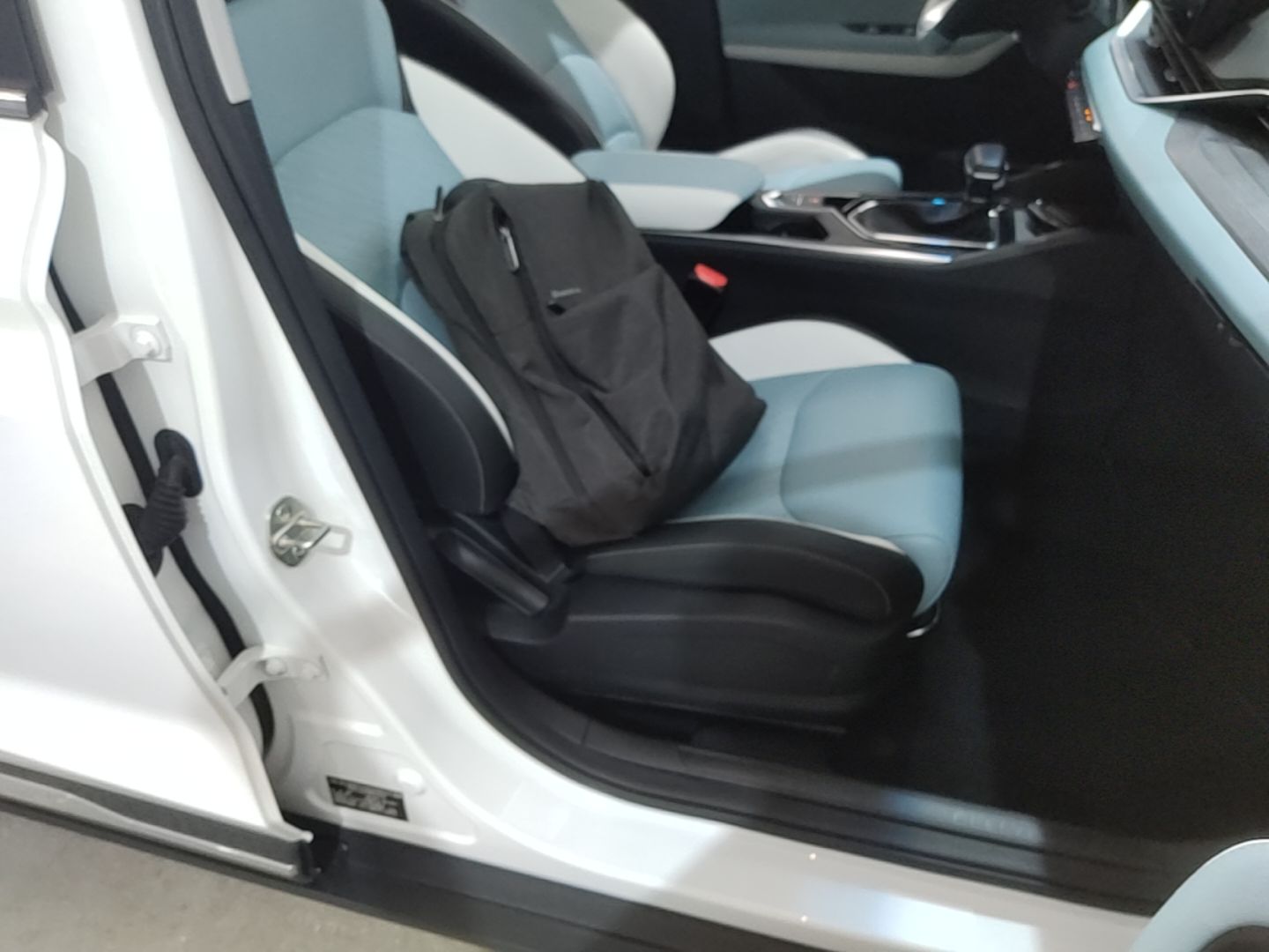 Geely Auto Emgrand S 2022 1.4T CVT Crossover Player Edition — снимка 19