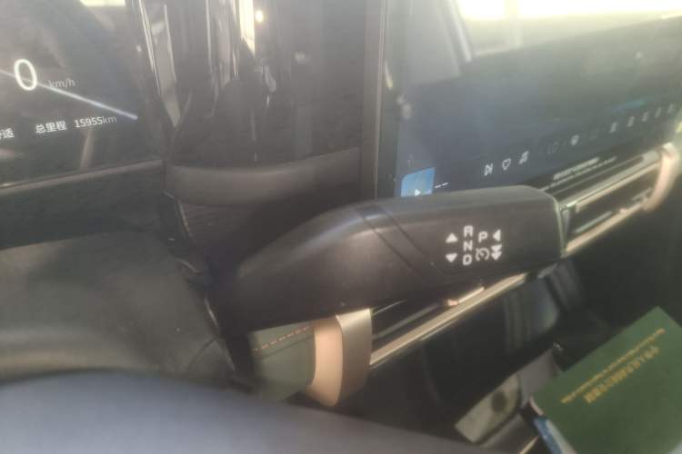 Used iCAR 03 2024 501km Two-Wheel Drive Long-Range Version Gear Lever