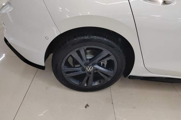 Used Volkswagen Golf 2023 Facelift 280TSI DSG R-Line Lite
