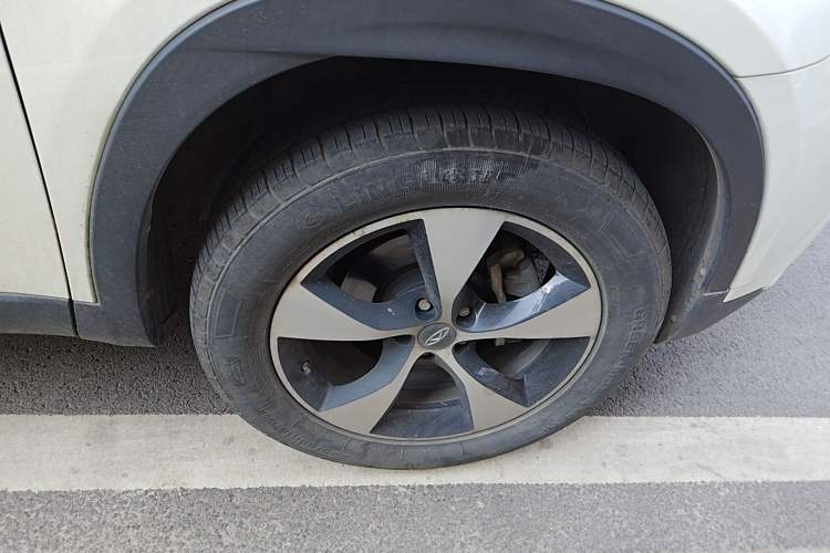 Used Chery Tiggo 7 2016 2.0L CVT Shining Edition Right Front Wheel Hub