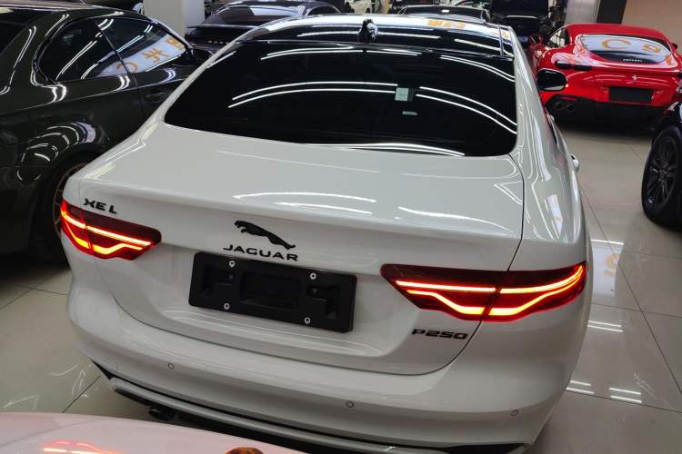 Used Jaguar XEL 2024 2.0T 250 PS R-DYNAMIC S Ebony Black Sport Edition
