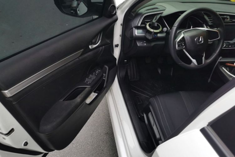 Used Honda Civic 2016 220TURBO Manual Luxury Edition