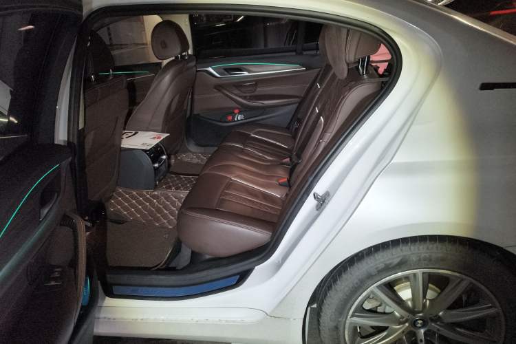 Used BMW 5 Series New Energy 2018 530Le Luxury Package Left Rear Seat