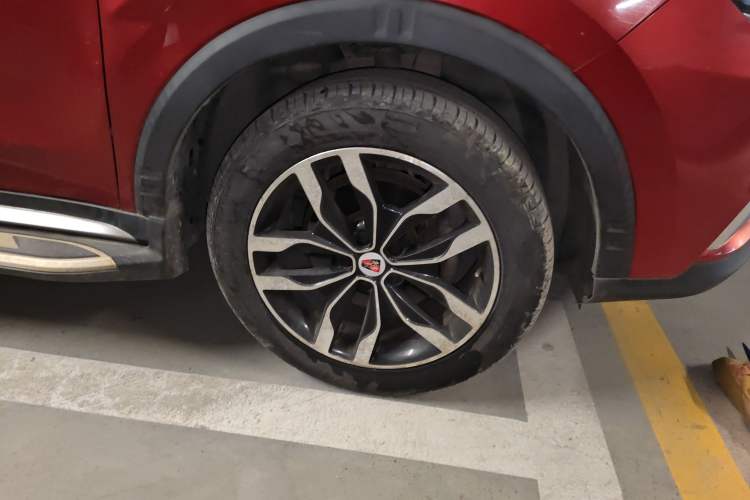 Used Roewe RX5 2016 20T Two-Wheel Drive Automatic Internet Smart Edition
