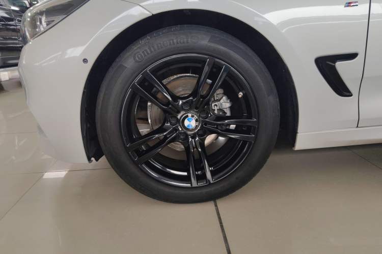 Used BMW 3 Series GT 2019 320i M Sport Night Edition Left Front Wheel Hub
