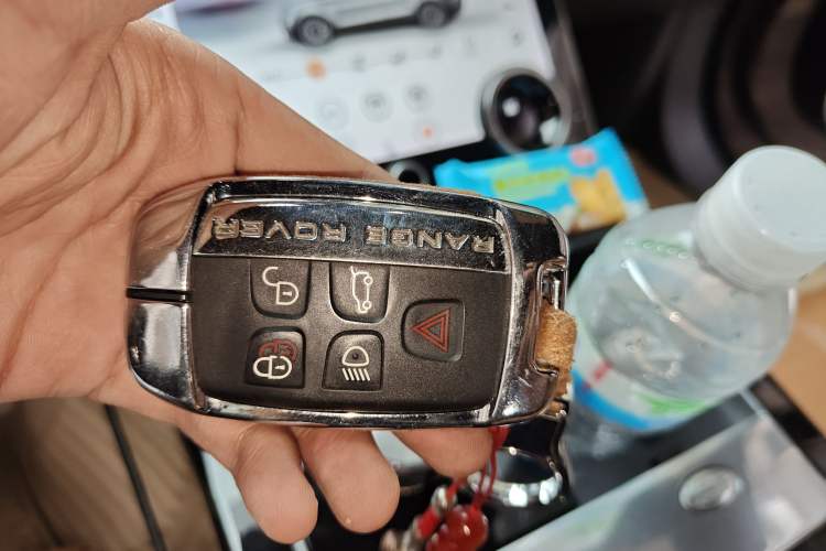 Used Land Rover Range Velar 2017 P380 R-DYNAMIC HSE Vehicle Key