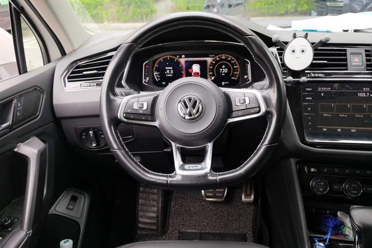 Used Volkswagen Tiguan L 2020 330TSI Automatic Two-Wheel Drive R-Line Flagship Version China VI Standard Steering Wheel
