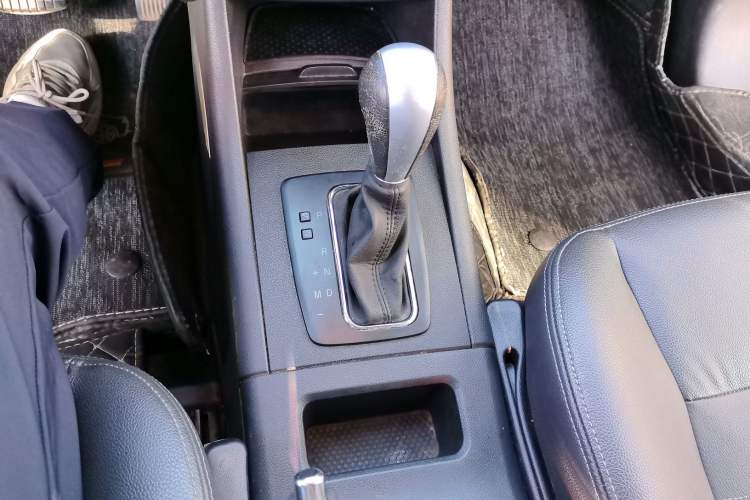 Used BAIC Senova X65 2015 2.0T automatic comfort version