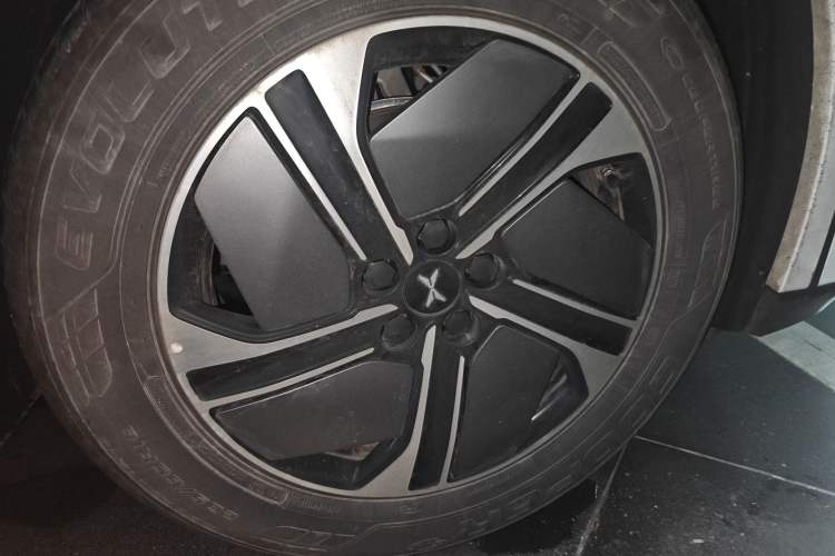 Used XPeng G6 2023 580 Long-Range Pro Right Front Wheel Hub