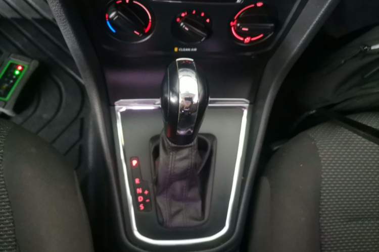 Used Volkswagen Bora 2016 1.6L Automatic Fashion Model
