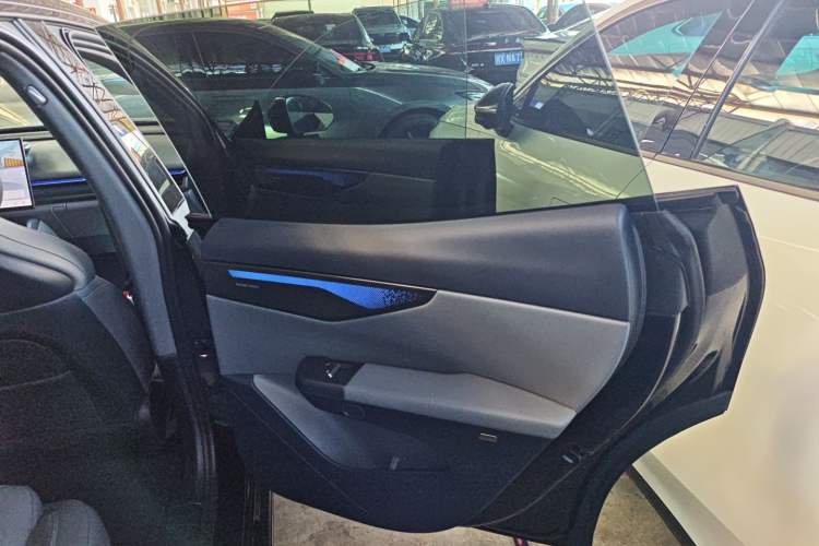 Used Lynk & Co 07 2024 EM-P 126 Long-Range Ultra