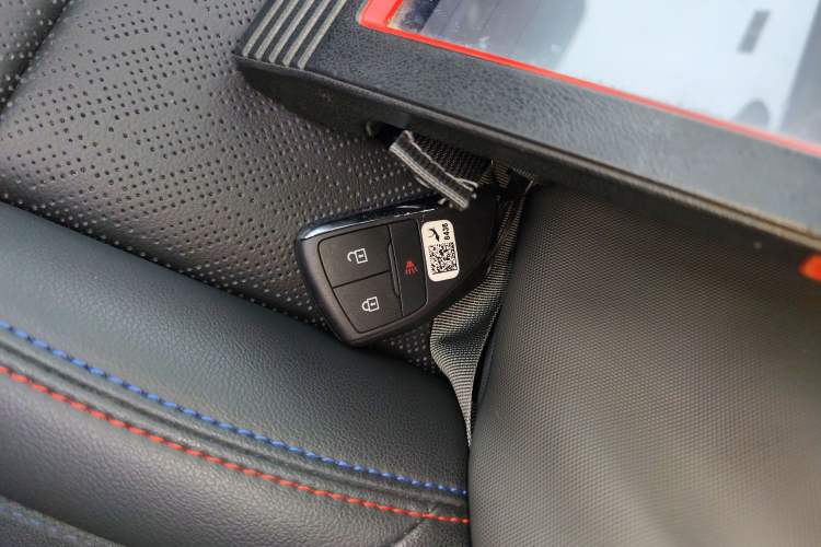 Used Chevrolet Equinox Plus 2024 102km RS Ultimate Edition Interior 1