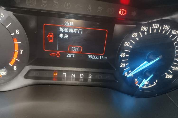 Used Ford Mondeo 2018 EcoBoost 180 Smart Control Fashion Model China V Standard Odometer Close Up