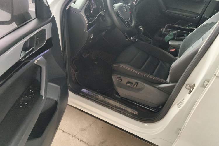 Used Volkswagen Tayron 2020 330TSI Two-Wheel Drive Luxury Smart Connectivity Version Driver Seat