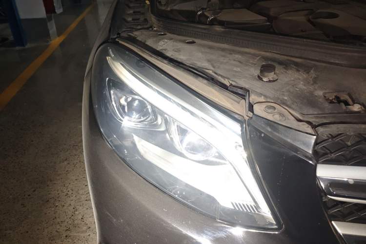 Used Mercedes-Benz GLE 2016 GLE 320 4MATIC Dynamic Edition Right Front Headlight